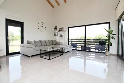 Vila 330 m², Svetvinčenat - moderno dizajnirana - 4