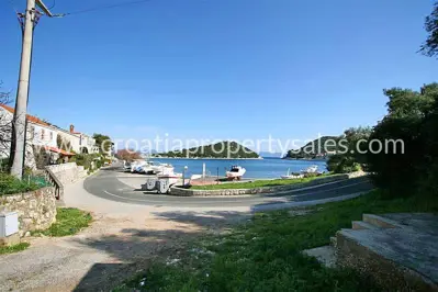 Grundstück 5.185 m², Zaklopatica - 40 m vom Meer - 2
