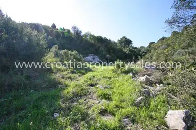 Grundstück 5.185 m², Zaklopatica - 40 m vom Meer - 4