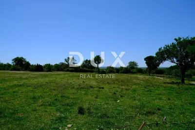 Bauland 1.308 m², Vrsi, Poljica, Nähe von Zadar