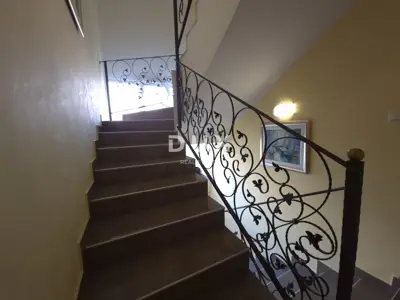 Villa 386 m², Zadar-Borik - sea view - 2