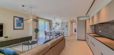 Stan 112,82 m², Novigrad - vrt 180,90 m² i terasa - 5