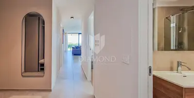 Stan 112,82 m², Novigrad - vrt 180,90 m² i terasa - 16