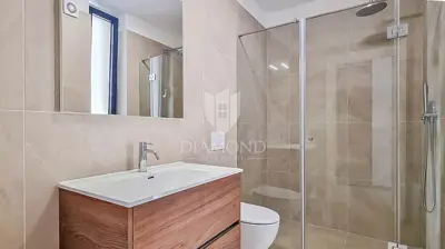 Stan 112,82 m², Novigrad - vrt 180,90 m² i terasa - 17