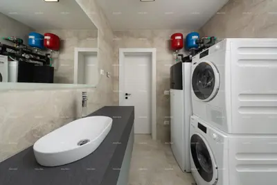 ROVINJ, Borik – Neue Luxuswohnung in begehrter Lage, nur 200 m vom Meer entfernt - 18