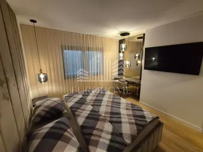 BORIK, Vitrenjak, Trosoban stan prvi red do mora, 300 m² - 10