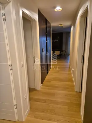 BORIK, Vitrenjak, Trosoban stan prvi red do mora, 300 m² - 3