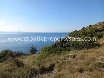 Agricultural land 6,600 m², Otok Brač - first row to the sea - 5