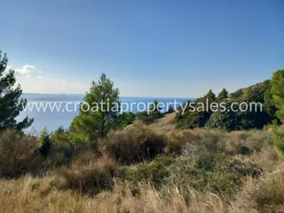 Agricultural land 6,600 m², Otok Brač - first row to the sea - 3