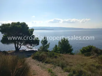 Agricultural land 6,600 m², Otok Brač - first row to the sea - 2