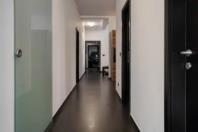 Šestine, wunderschöne dreigeschossige Villa 500 m², auf einem Grundstück von 5000 m² - 12