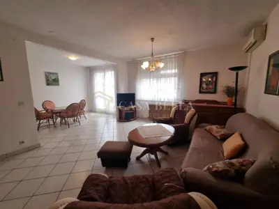 Wohnung 99 m², Njivice, 3 Schlafzimmer und Loggia - 10