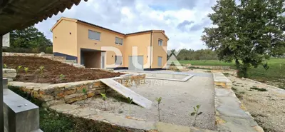 Haus 190 m², Svetvinčenat - Pool und Sommerküche