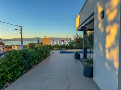 Villa 180 m², Malinska na Krku - sea view - 9