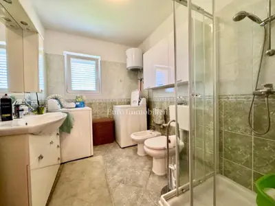 Wohnung 97 m², Nedešćina - zwei Schlafzimmer und drei Terrassen - 16