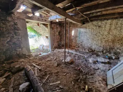 Stone house for renovation with sea view on Krk - 12