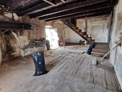 Stone house for renovation with sea view on Krk - 14
