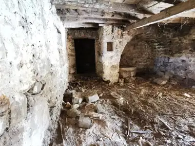 Stone house for renovation with sea view on Krk - 13