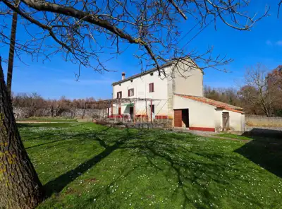 Haus 200 m², Kanfanar - Steinhaus und ruhige Lage