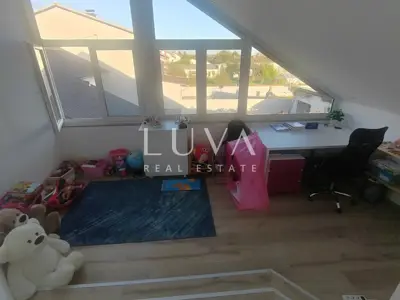 Villa 300 m², Josipovac - ruhige Sackgasse - 16