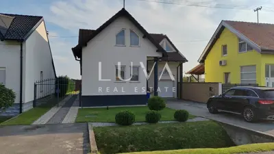 Villa 300 m², Josipovac - ruhige Sackgasse - 2