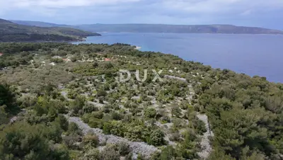 Land, Cres - tourist zone 100 m from the sea