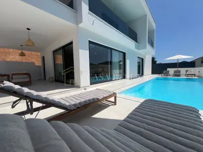 Villa 172 m², Žman auf Dugom otoku, Pool und Privatsphäre