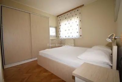 House 280 m², Murter - 4 apartments and garden - 14