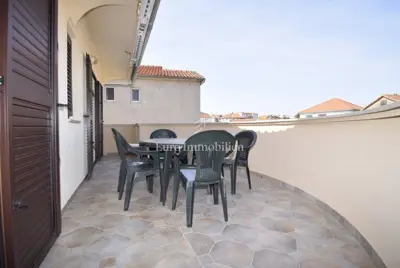 House 280 m², Murter - 4 apartments and garden - 19
