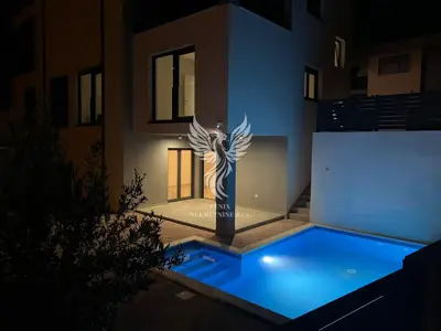 Dvojna kuća, Vodice, pogled na more i bazen - 7