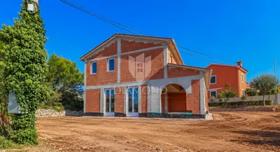 Kuća 150 m², Bale - privatni bazen i okućnica - 5