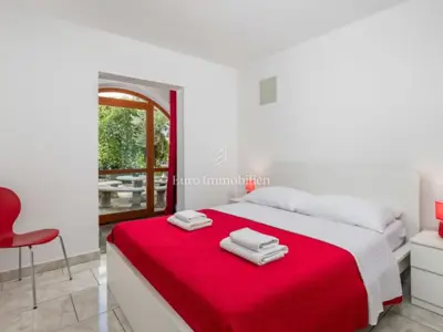 Kuća 250 m², Krk - bazen i pogled na more - 15
