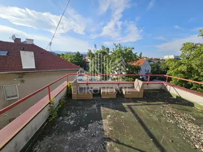 Stan 100 m², Ravnice - renoviran i svijetao - 18