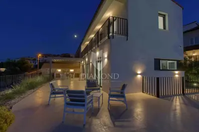Villa 127 m², Vrbnik auf der Insel Krk, Meerblick - 16