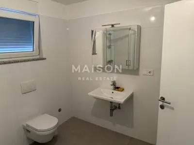 Modern apartment in Malinska with a loggia and top-quality construction - 8