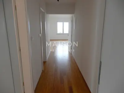 Modern apartment in Malinska with a loggia and top-quality construction - 2
