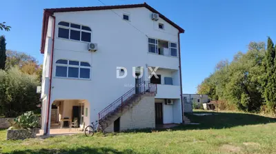 Haus 1.369 m², Poreč - großes Grundstück und Meeresnähe - 3