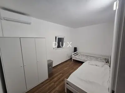 Haus 1.369 m², Poreč - großes Grundstück und Meeresnähe - 12
