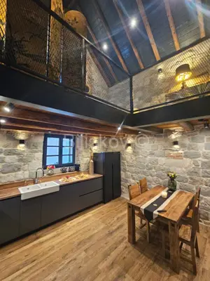 Kamena kuća 80 m², Kaštel Stari, centar i 50 m od mora - 13