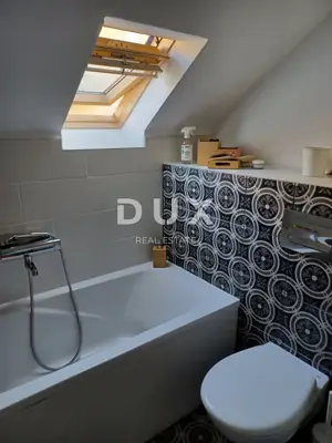 Stan 100 m², Opatija - Centar, pogled na more i balkon - 11