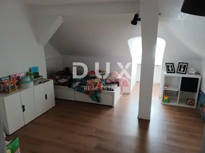 Stan 100 m², Opatija - Centar, pogled na more i balkon - 12