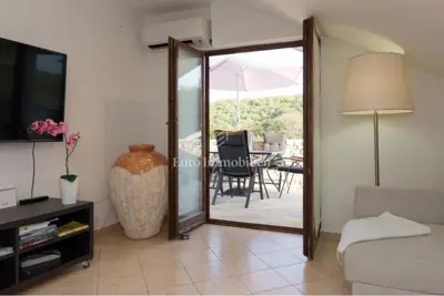 Penthouse s pogledom na more i vrtom, 300 m od mora, Njivice, otok Krk - 7