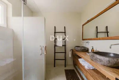 Apartman 70 m², Nerezine - terasa i vlastiti vrt - 3
