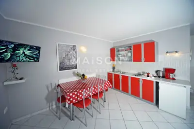 Kuća s 6 apartmana, Medulin - uhodan turistički najam - 14