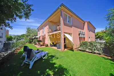 Haus mit 6 Apartments, Medulin - etablierte touristische Vermietung