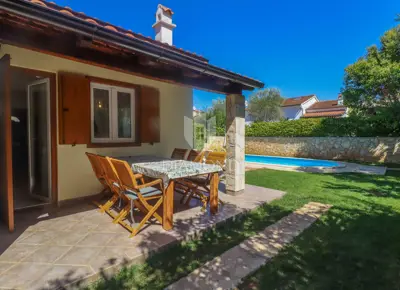 Wunderschoenes eingeschossiges Haus mit Pool - perfektes Zuhause fuer ein ruhiges Leben - 3