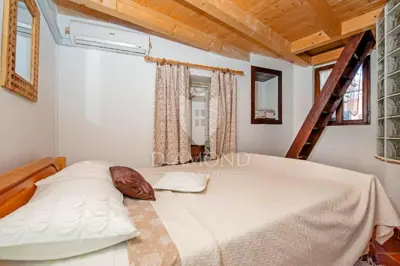 Rovinj, obnovljeni stan u centru grada - 9
