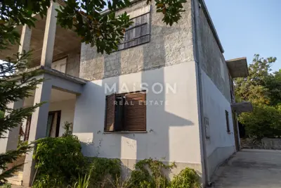 Costabella - House for reconstruction with great potential - 9