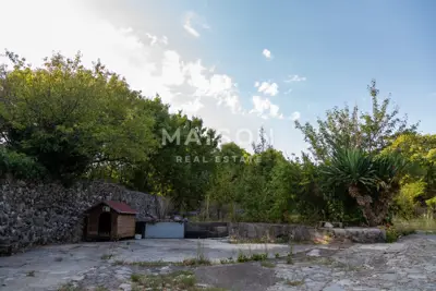 Costabella - House for reconstruction with great potential - 12