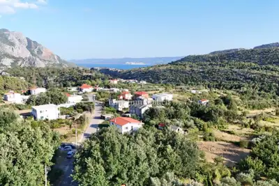House 1,190 m², Naklice near Omiš, quiet settlement - 10